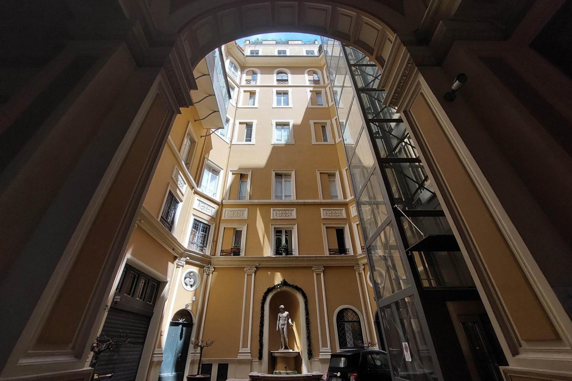 Charming Suites Navona Рим Экстерьер фото